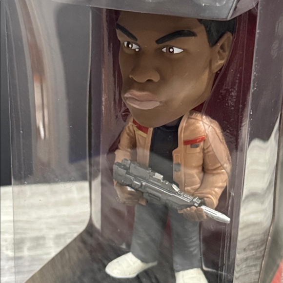 Funko | Wacky Wobbler: Star Wars: Finn - Collectible Vinyl Bobble-Head Figure - Picture 10 of 13